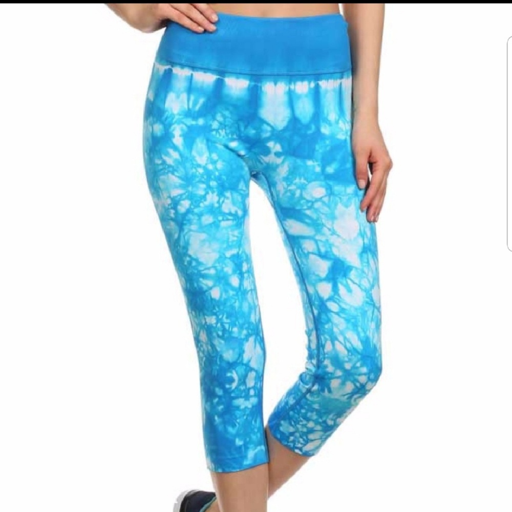 Shoactive - NWT Capri workout leggings blue tie dye wicking L ONLY